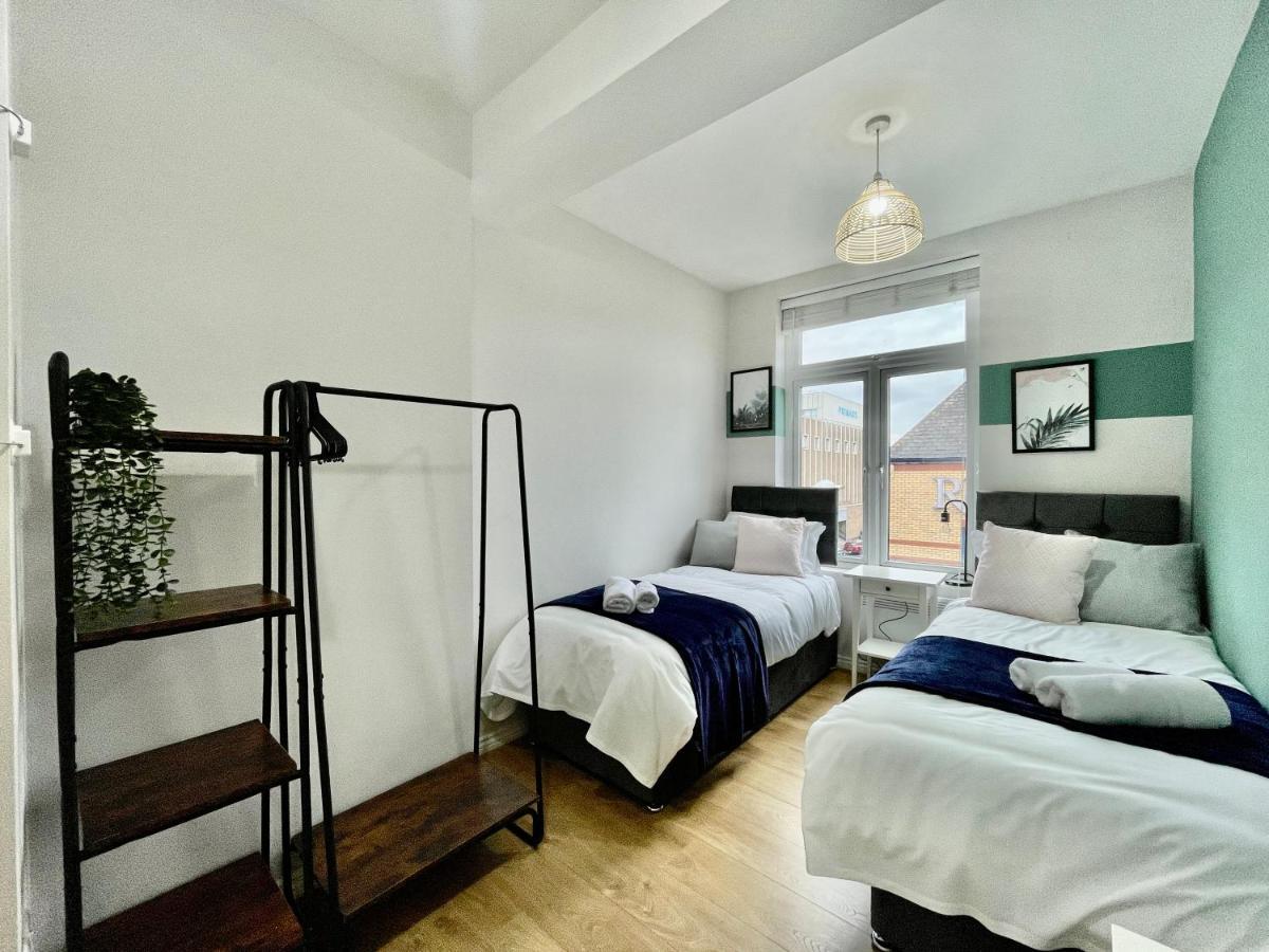 City Centre Gem In Southend Near The Beach, Station And Parking Apartment Bagian luar foto
