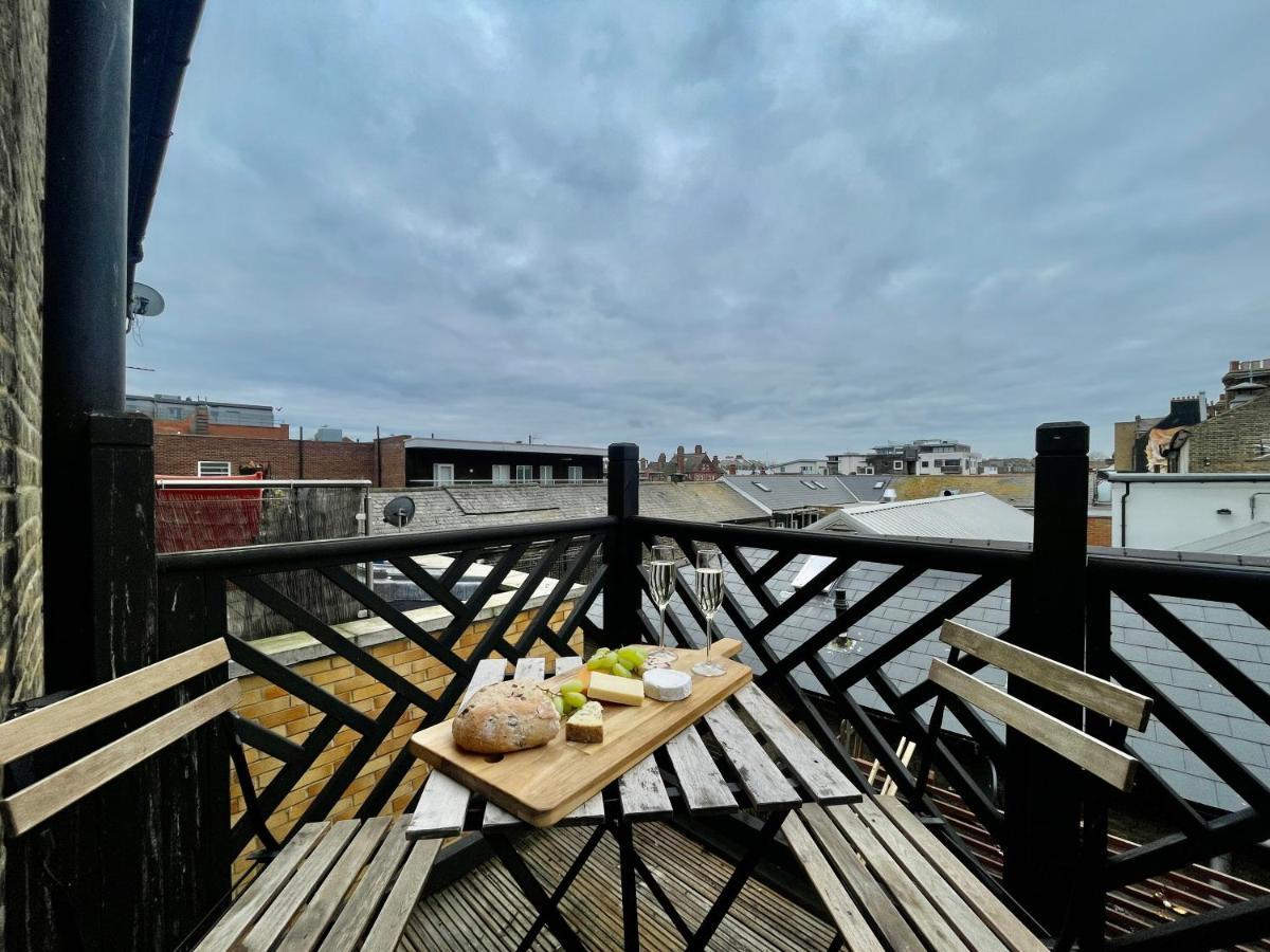City Centre Gem In Southend Near The Beach, Station And Parking Apartment Bagian luar foto