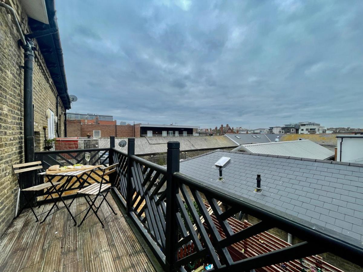 City Centre Gem In Southend Near The Beach, Station And Parking Apartment Bagian luar foto