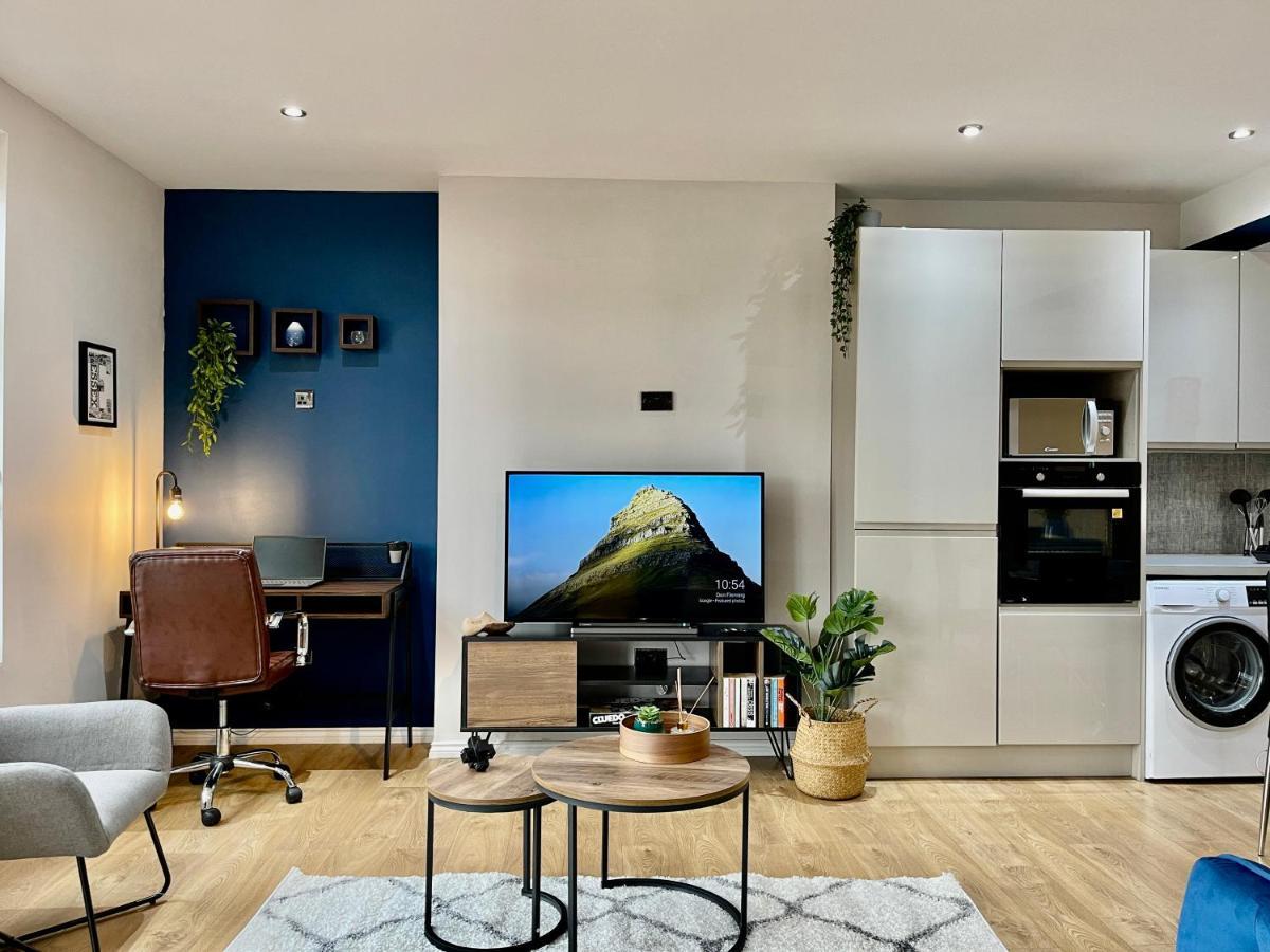 City Centre Gem In Southend Near The Beach, Station And Parking Apartment Bagian luar foto