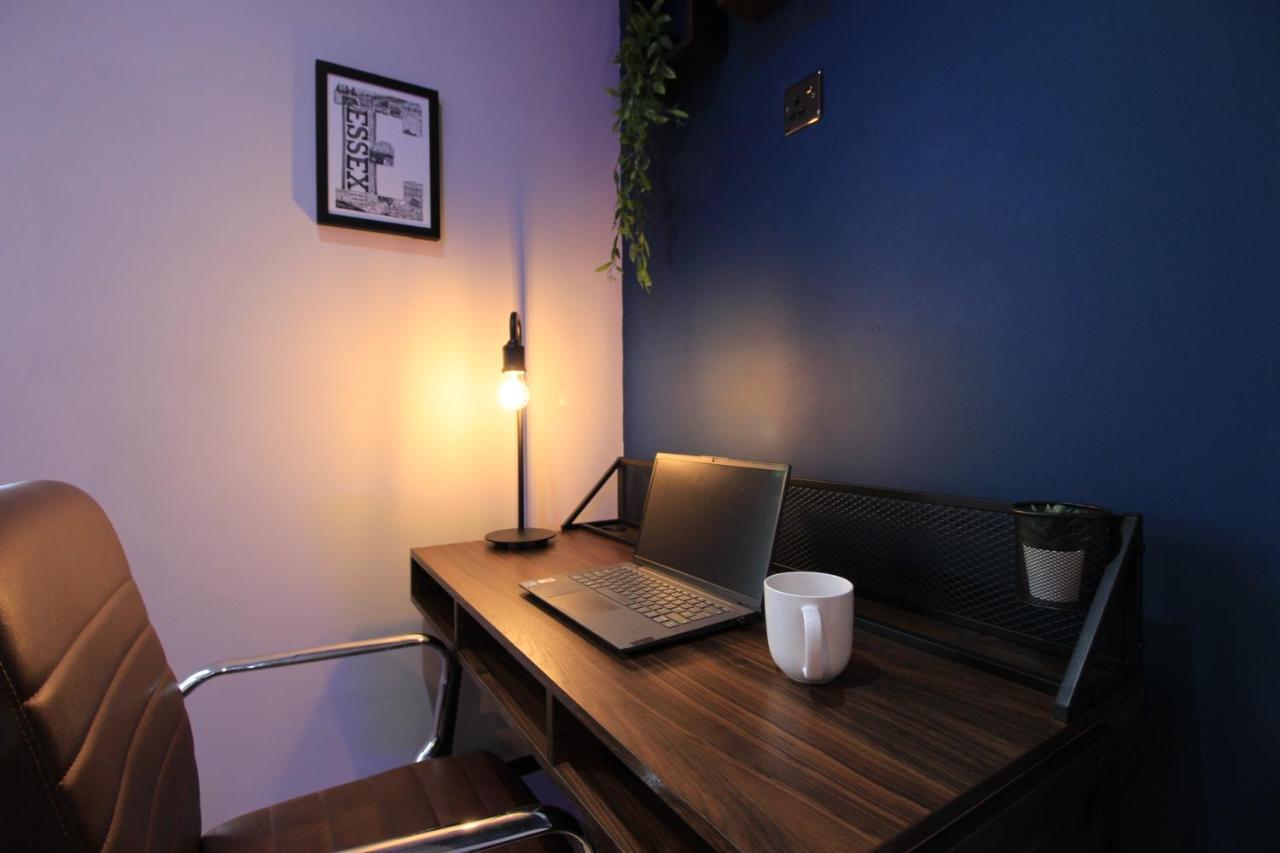 City Centre Gem In Southend Near The Beach, Station And Parking Apartment Bagian luar foto