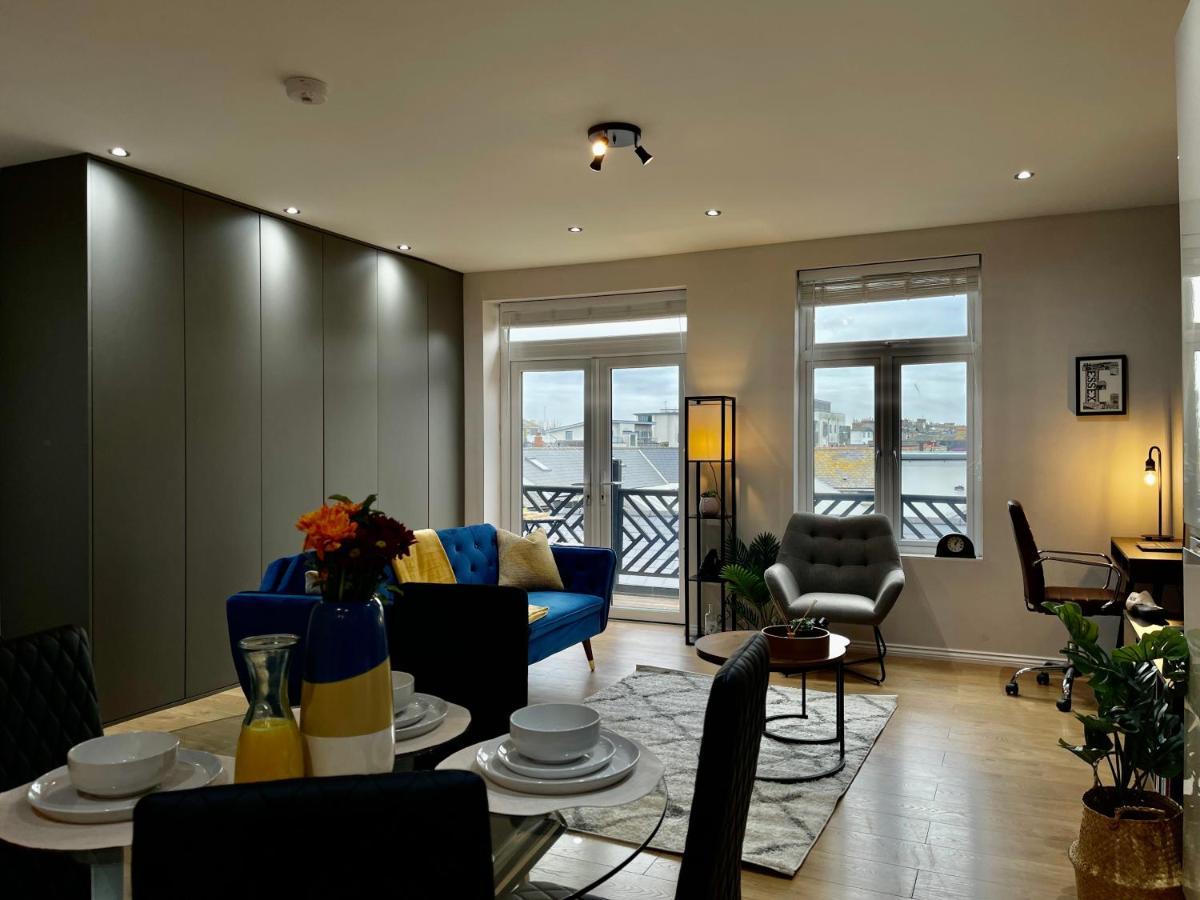 City Centre Gem In Southend Near The Beach, Station And Parking Apartment Bagian luar foto